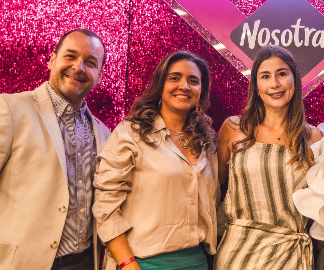 Mauricio Soto, national sales manager; Juanita Arbeláez, national sales manager; y Ángela Londoño, national sales manager de Essity.