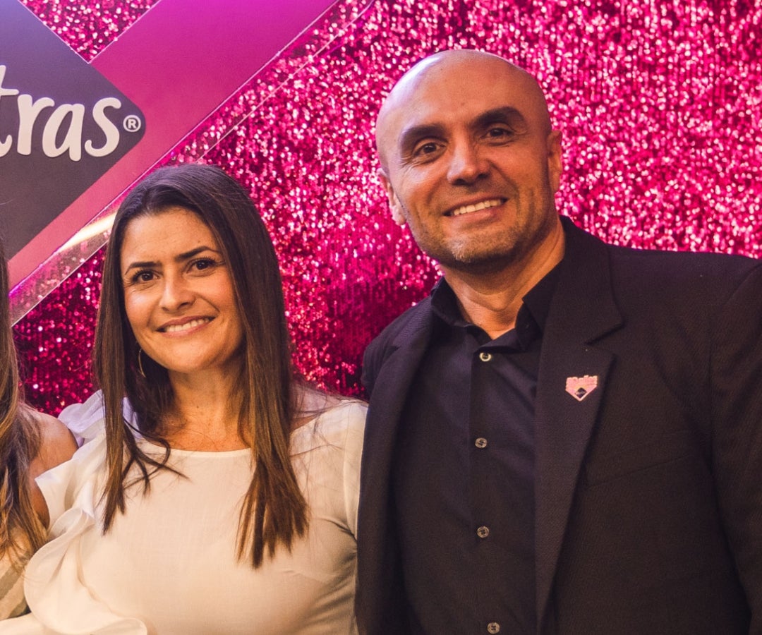 Yenny Bello, commercial development manager; y Mario Mejía, national sales manager de Essity.