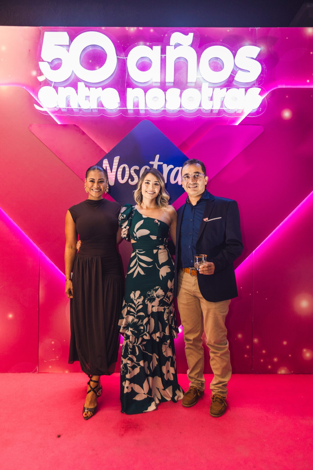 Marlyn Páez, consultora de empaques de Piloto; Paola Gómez, packaging buyer cluster south de Essity; y Luis Andrés Arcila, gerente general de Piloto.