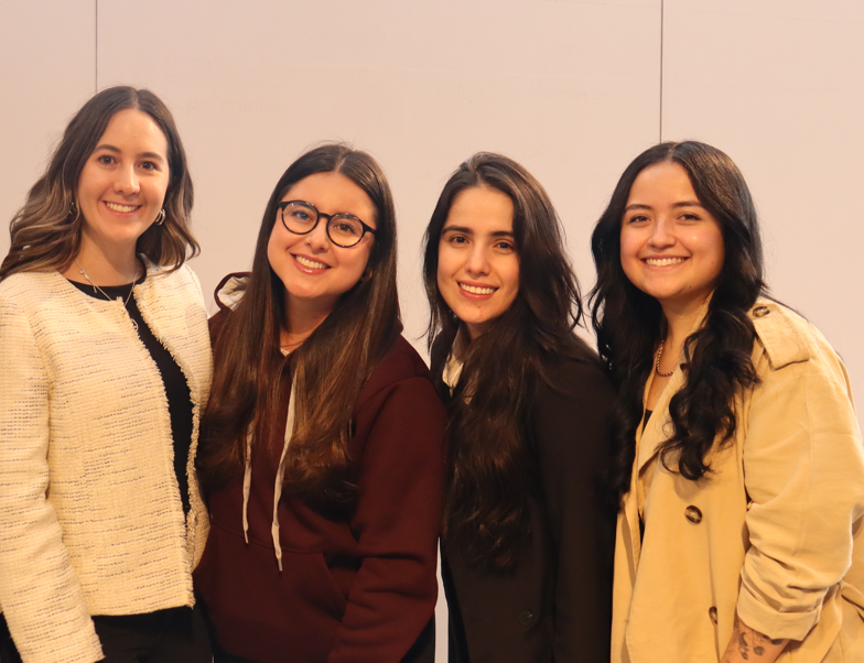 María Paula Duque, analista de gestión de proyectos de innovación de Alpina; Lorena Lozada, analista de movilidad y talento de Alimentos Polar Colombia; Juliana García y Lina María Garavito.
