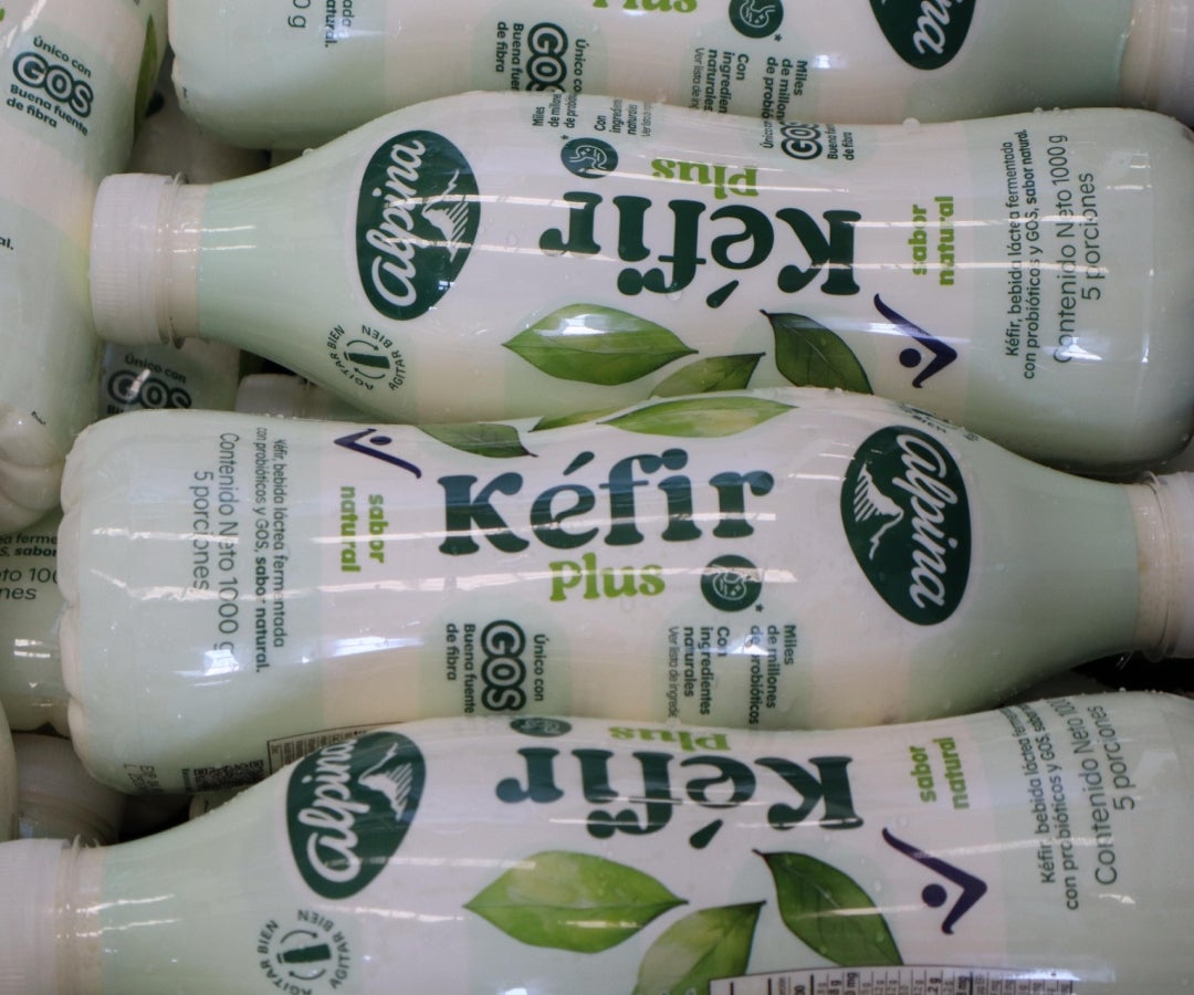 Alpina lanza su nueva línea de negocio Kéfir Plus, el primero con la fibra GOS