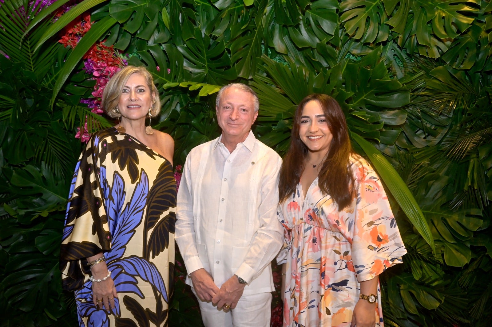 Carmen Otero de Millán, Juan Pablo Estrada y Diana Machado, de Sofitel Legend Santa Clara.