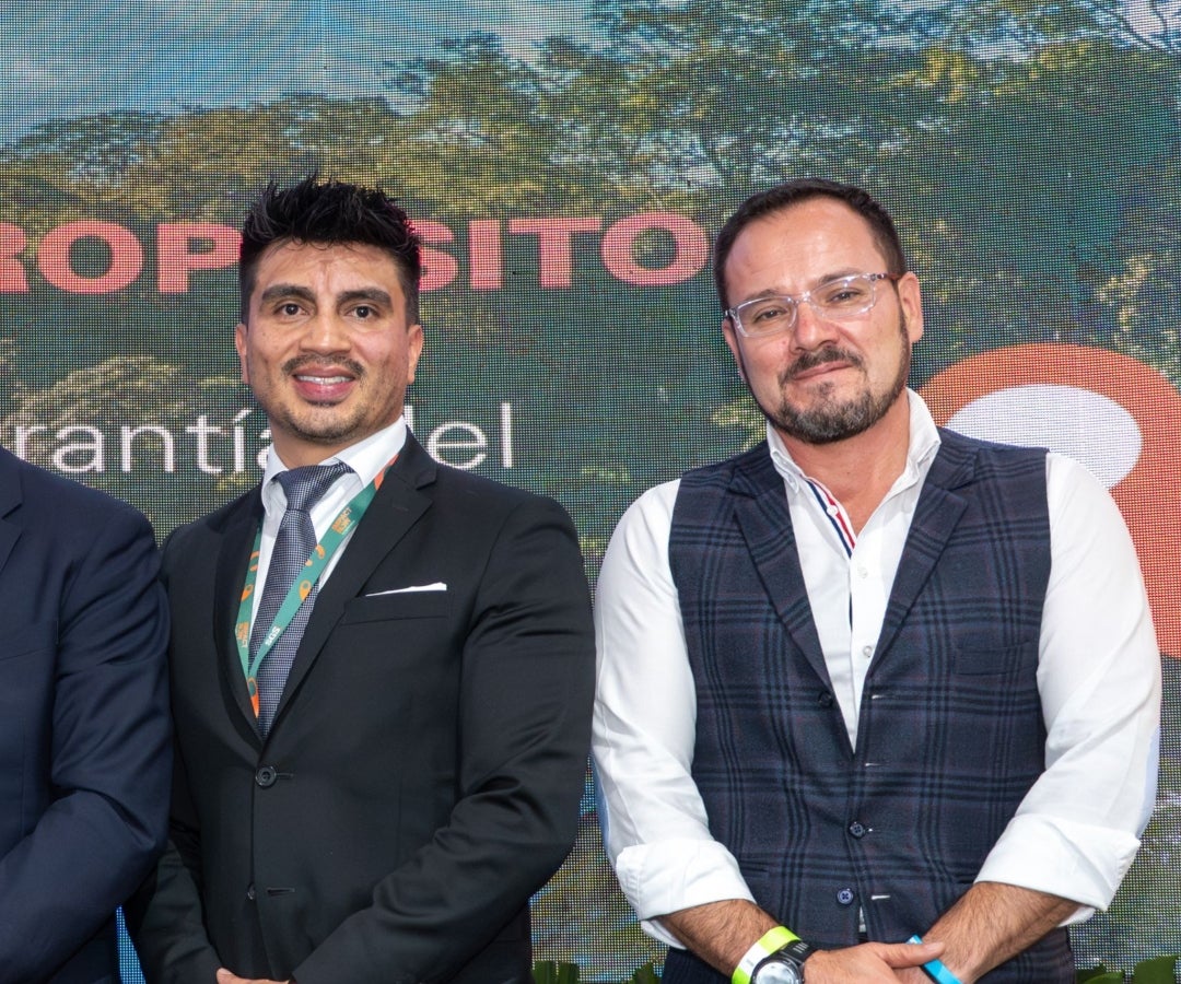 Hernando López, environment business manager de SGS; y Diego Cárdenas, secretario de medio ambiente de Cundinamarca.