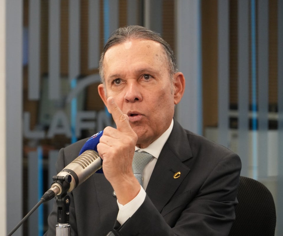 Efraín Cepeda, senador y precandidato presidencial