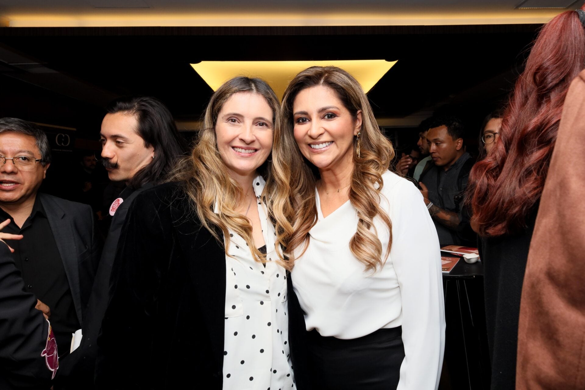 Paloma Valencia, senadora y precandidata presidencial; y Adriana Magali Matiz, gobernadora del Tolima.