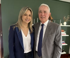 Álvaro Uribe y Vicky Dávila