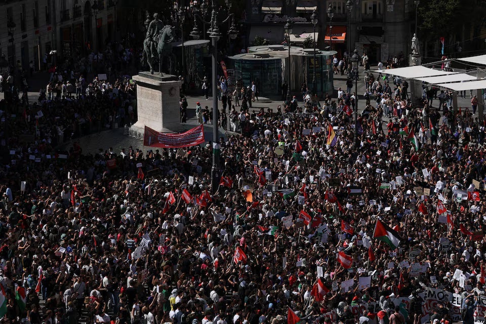 Interceptación de fuerzas de Israel a flotilla con ayuda provocó protestas mundiales