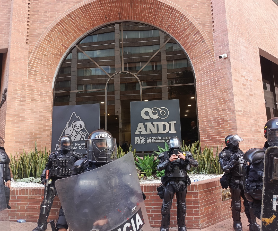 Protestas pro Palestina frente a la Andi