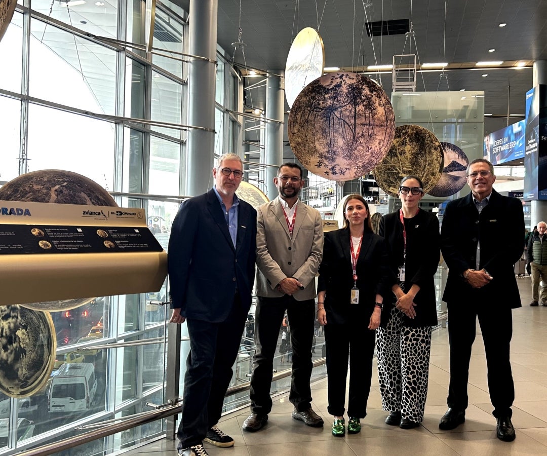 Opain y Avianca presentan un homenaje fotográfico en El Dorado por sus 65 años