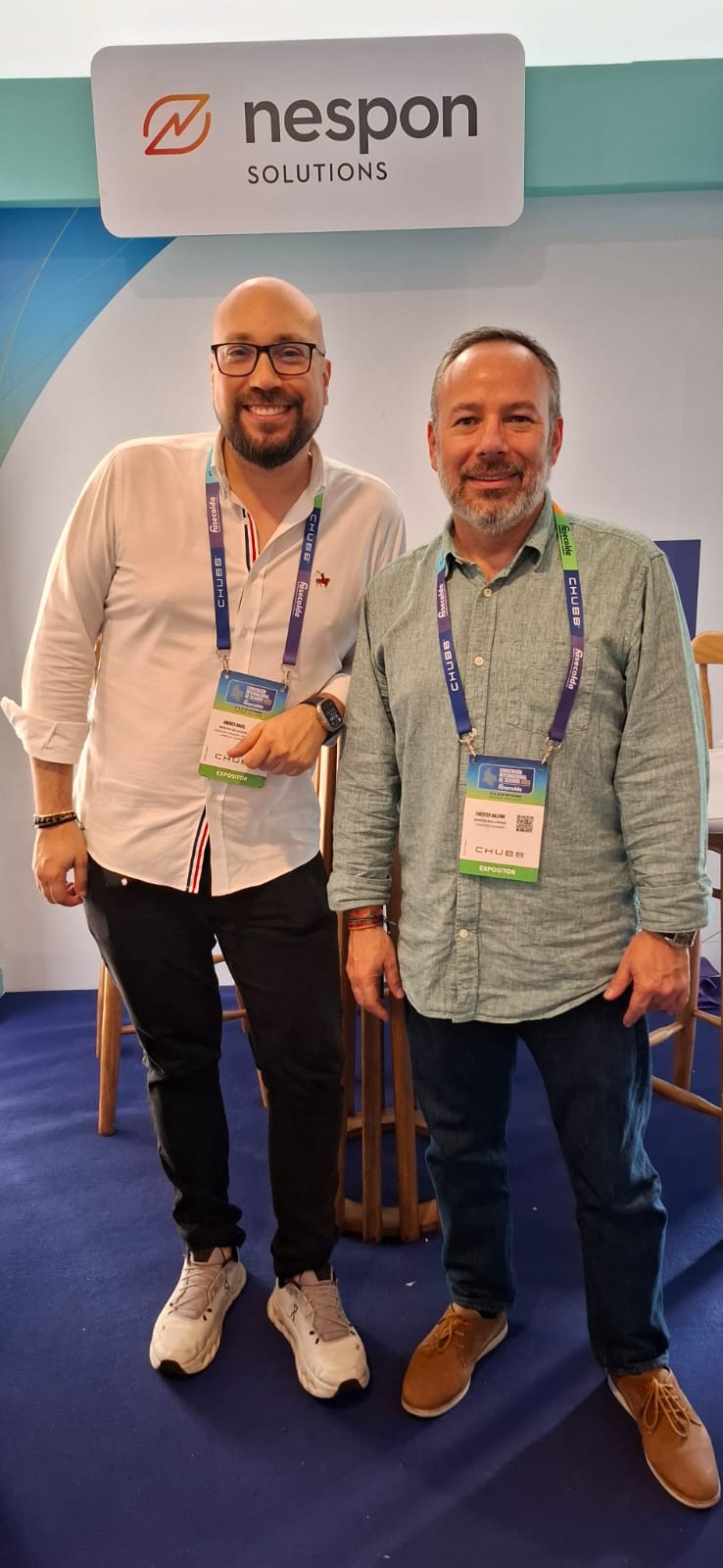 Chester Galeno, territory manager de Nespon; y Andrés Ángel, territory manager de Centroamérica y el Caribe.