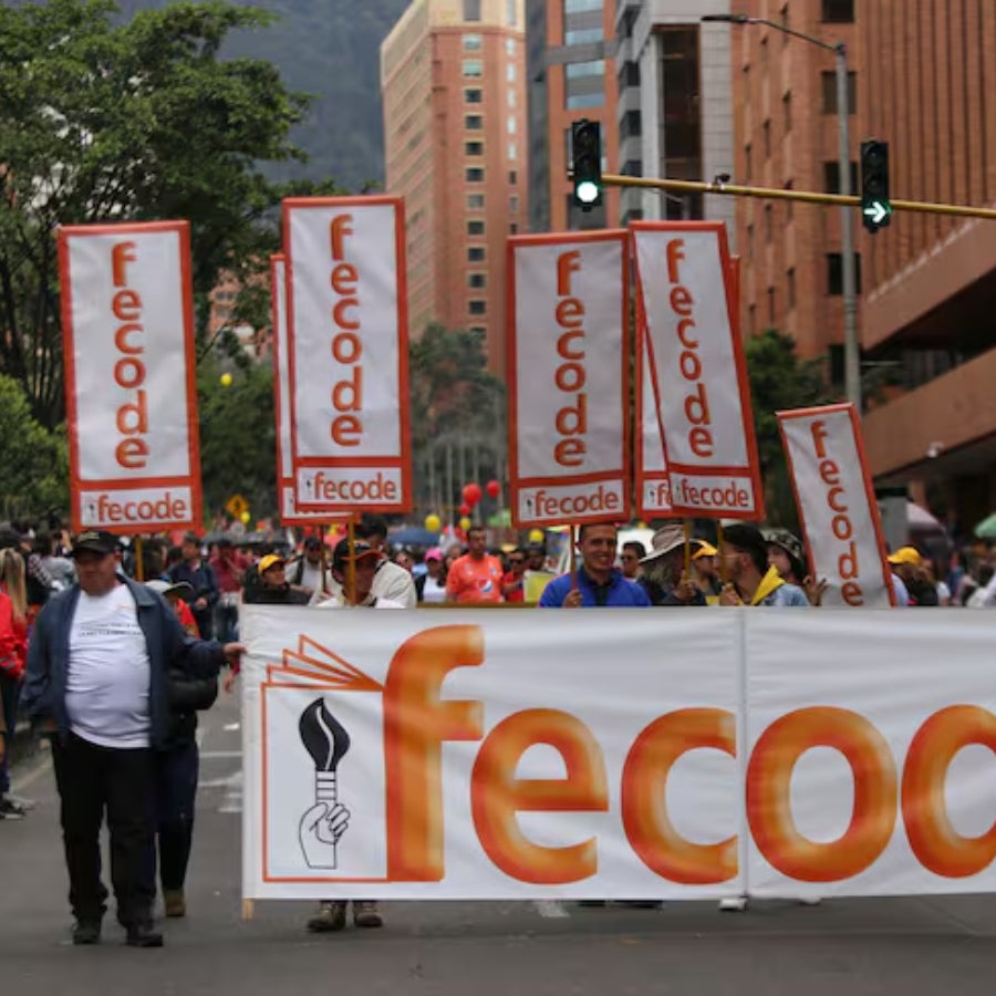 Colombian Workers Rally for Pension Reform Approval Amid Controversies