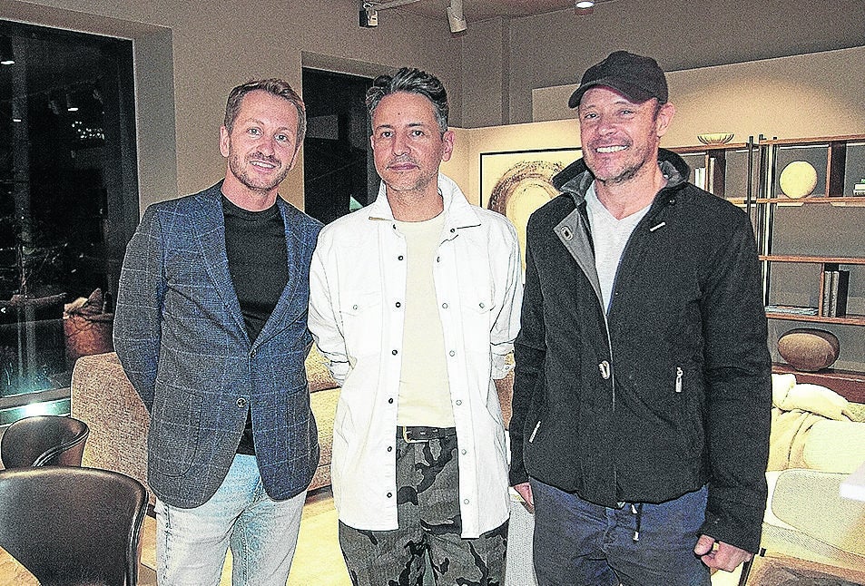 Romain Sénéchal, CEO de Kyva; Alfredo Castro, director de Ceace; y Carlos Alberto Gallego, consultor inmobiliario.