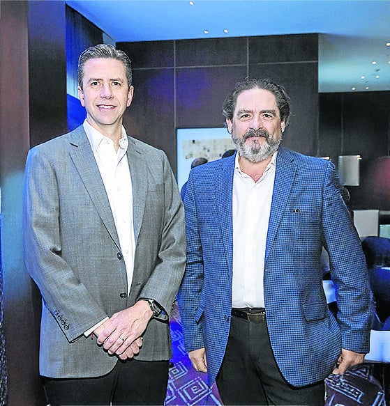 Gonzalo Palafox, director hipotecario de Banamex México; y Carlos Arellano, director de procesos hipotecarios de Banamex México.