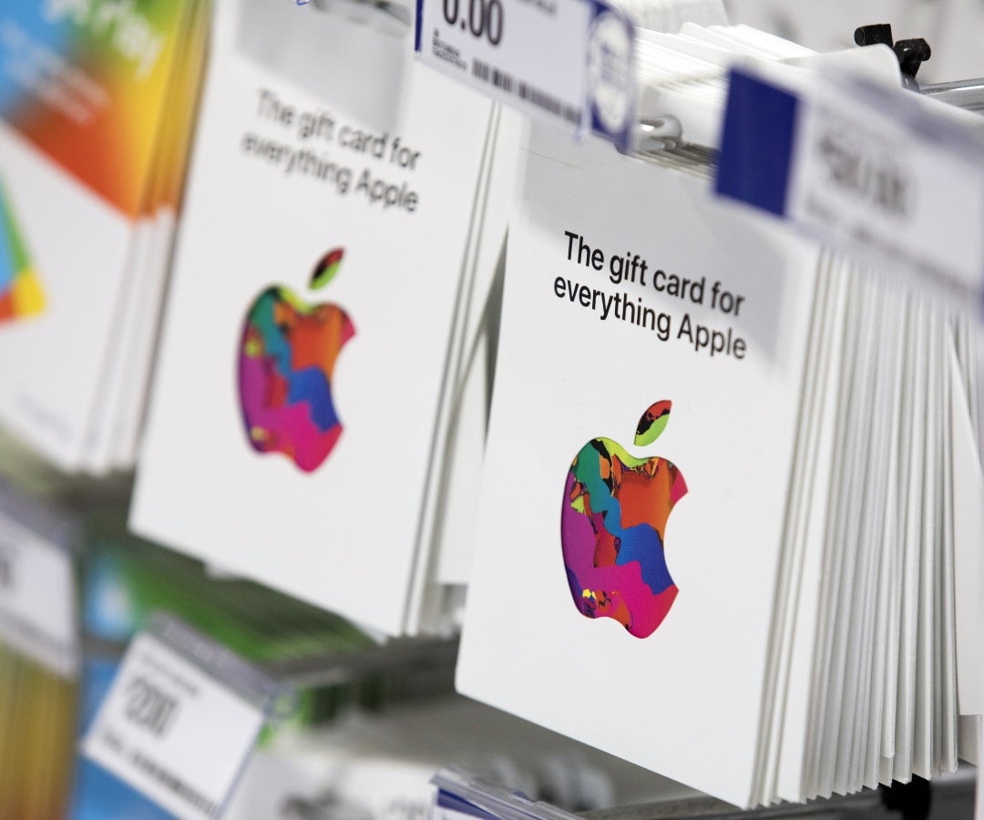 Bandas chinas utilizan tarjetas de regalo estadounidenses para mover dinero robado