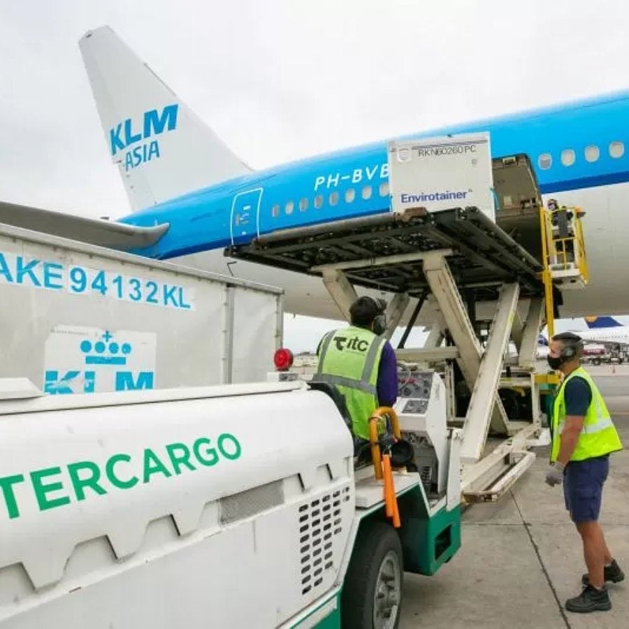 Otra empresa desembarca en el negocio aeroportuario para competirle a ...