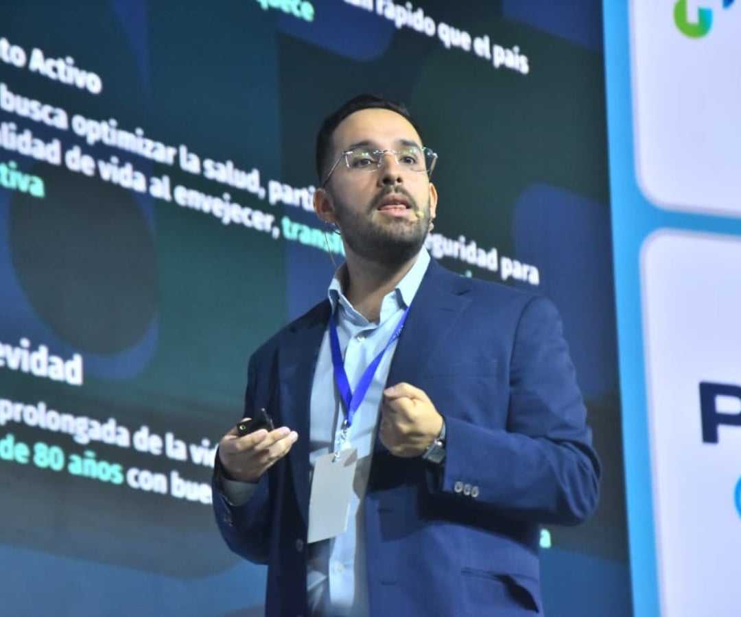 César García, director General de AVU México y especialista en Economía Plateada del IFC-Banco Mundial (LAC)