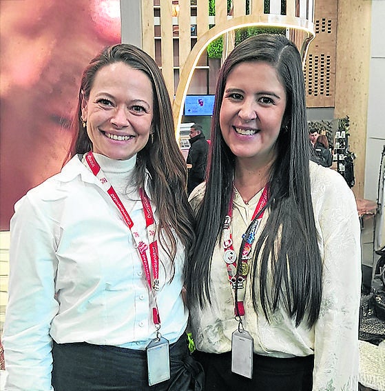 Lina Sánchez, directora de consumo masivo institucional Colombia Juan Valdez; y Andrea Vargas, gerente de Marca Juan Valdez.