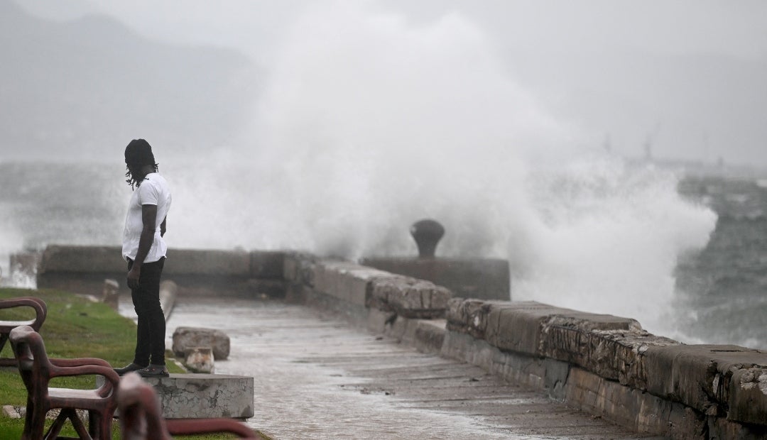 El huracán Melissa se dirige hacia Jamaica como la peor tormenta de la historia de la isla El huracán Melissa se dirige hacia Jamaica como la peor tormenta de la historia de la isla