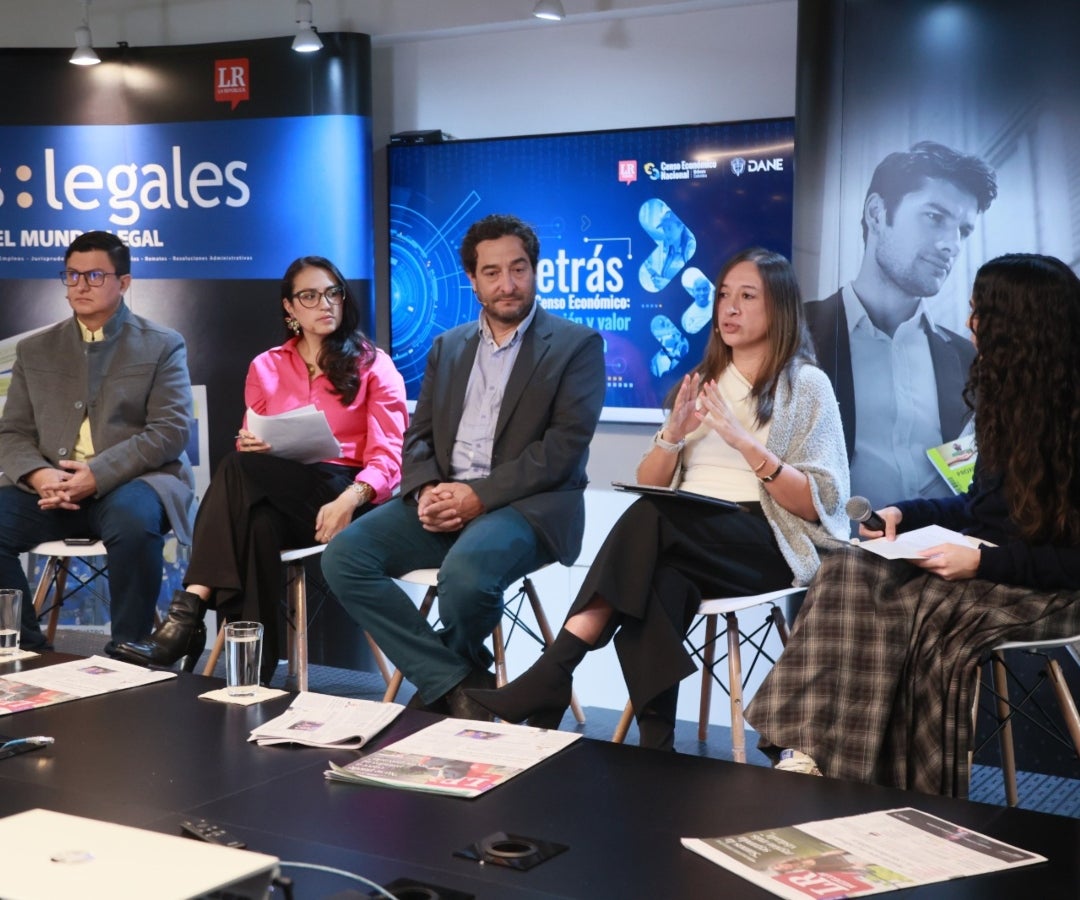 José Mauricio Salazar, director del Observatorio Fiscal de la Universidad Javeriana; María Alejandra Osorio, directora de Acopi Bogotá; Nicolás Gómez, director del Centro de Analítica Cesa; y Andrea Ramírez, subdirectora del Dane