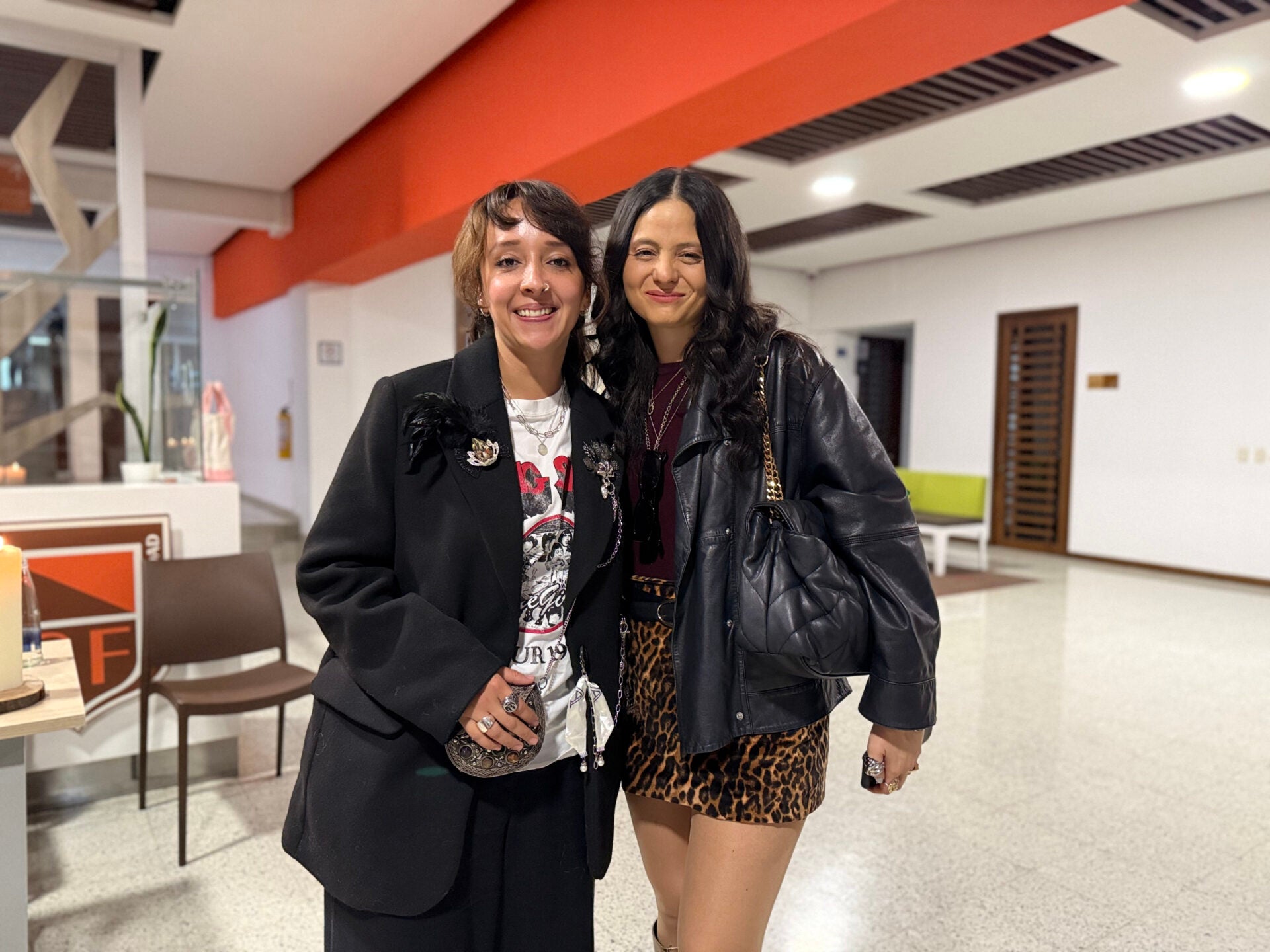 María Fernanda Fitzgerald; y Vanessa Rosales, escritora y experta en moda y género.