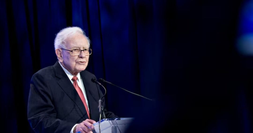 El efectivo de Berkshire Hathaway, la empresa de Buffett, alcanzó los US$382.000 millones