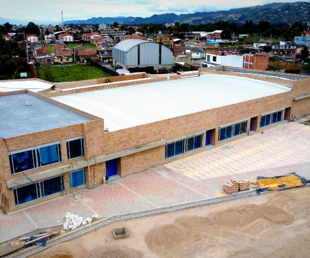 Una vez la sede esté lista, los estudiantes contarán con espacios equipados para la enseñanza de oficios como gastronomía, textil, bisutería y patronaje