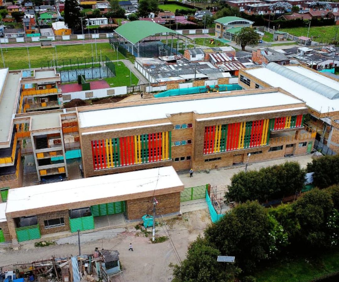Fachada de la Institución Educativa Oficial Santa María del Río.