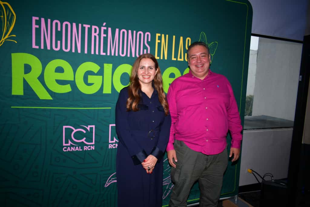 Carolina Posada Molina, gerente de desarrollo Sostenible de Frisby; y José Luis Pérez, productor y director de Casa Rivera del Cacao.