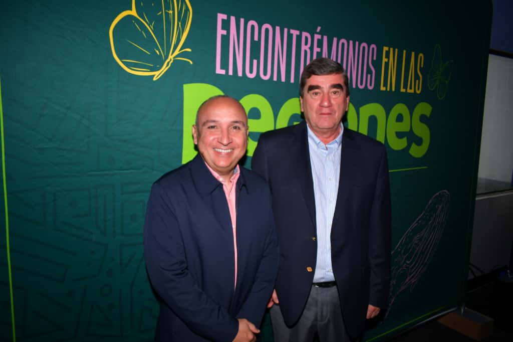Carlos Mazeneth, gerente de Efigas; y Felipe Calderón Uribe, presidente de Construcciones CFC & A.