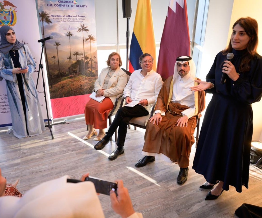 Presidente Petro y canciller Villavicencio inauguraron nueva Embajada en Qatar