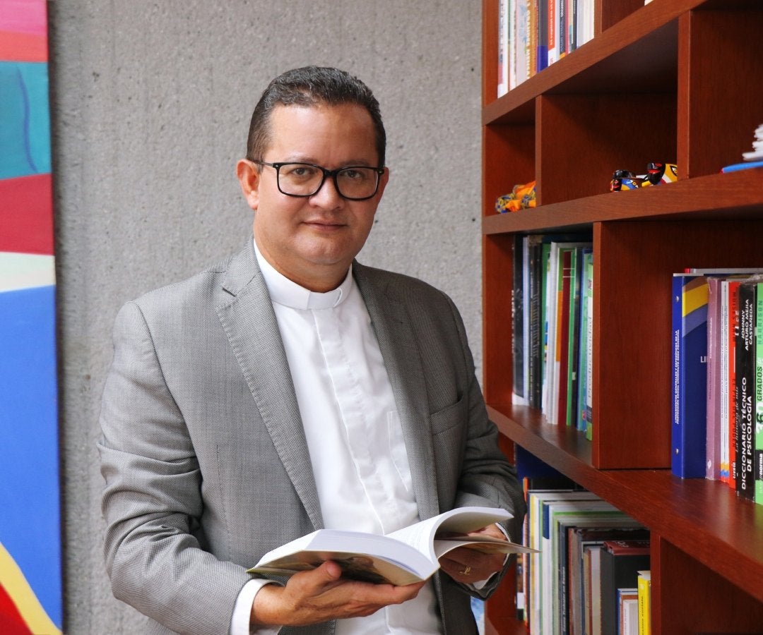Padre Harold Castilla, Rector de Uniminuto