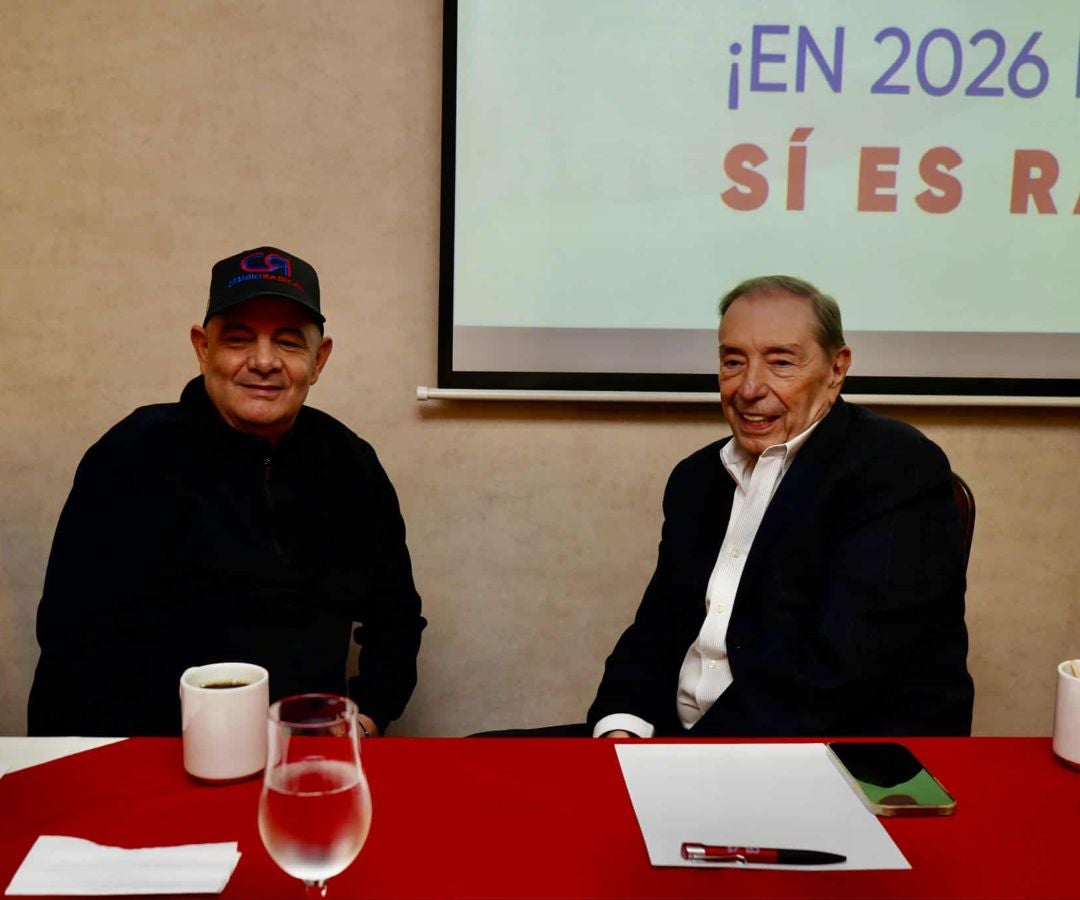 Germán Vargas Lleras, líder de Cambio Radical; junto a Fuad Char, reunidos con la bancada de Cambio Radical
