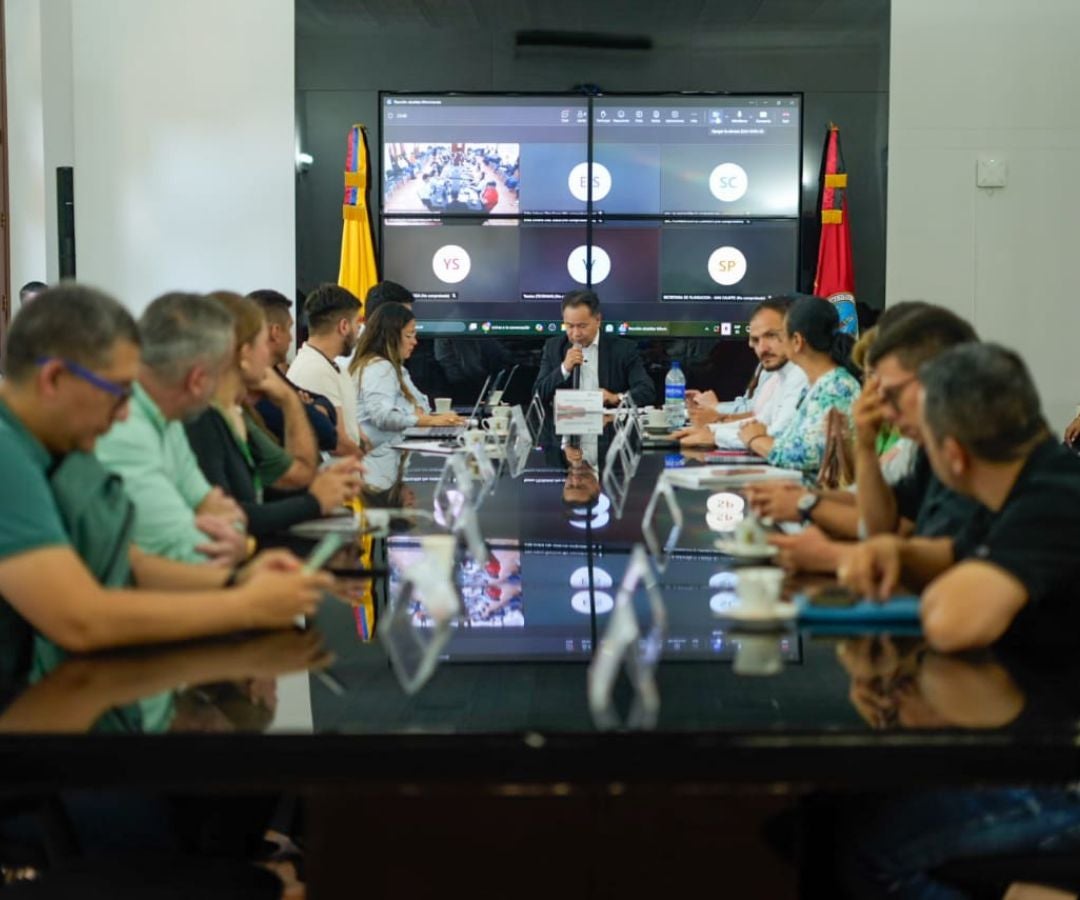 La Secretaría de Hábitat departamental y el gobernador William Villamizar se reunieron con los delegados de los municipios.