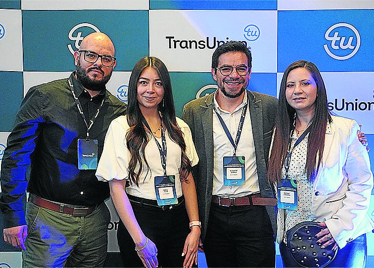 Juan Camilo López, director de Analytics Data Science & Scoring de Scotiabank; María Silva, profesional Sr Modelos DataScience de Scotiabank; Augusto Gómez, product lead de Scotiabank; y Andrea Córdoba, profesional analytics de riesgo de Scotiabank.