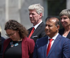 Tim Hodgson, ministro de recursos naturales de Canadá