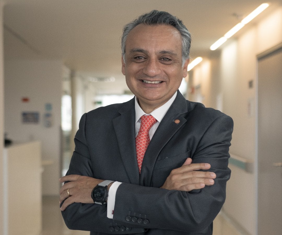 Dr. Henry Gallardo Lozano, nuevo presidente de la Federación Internacional de Hospitales