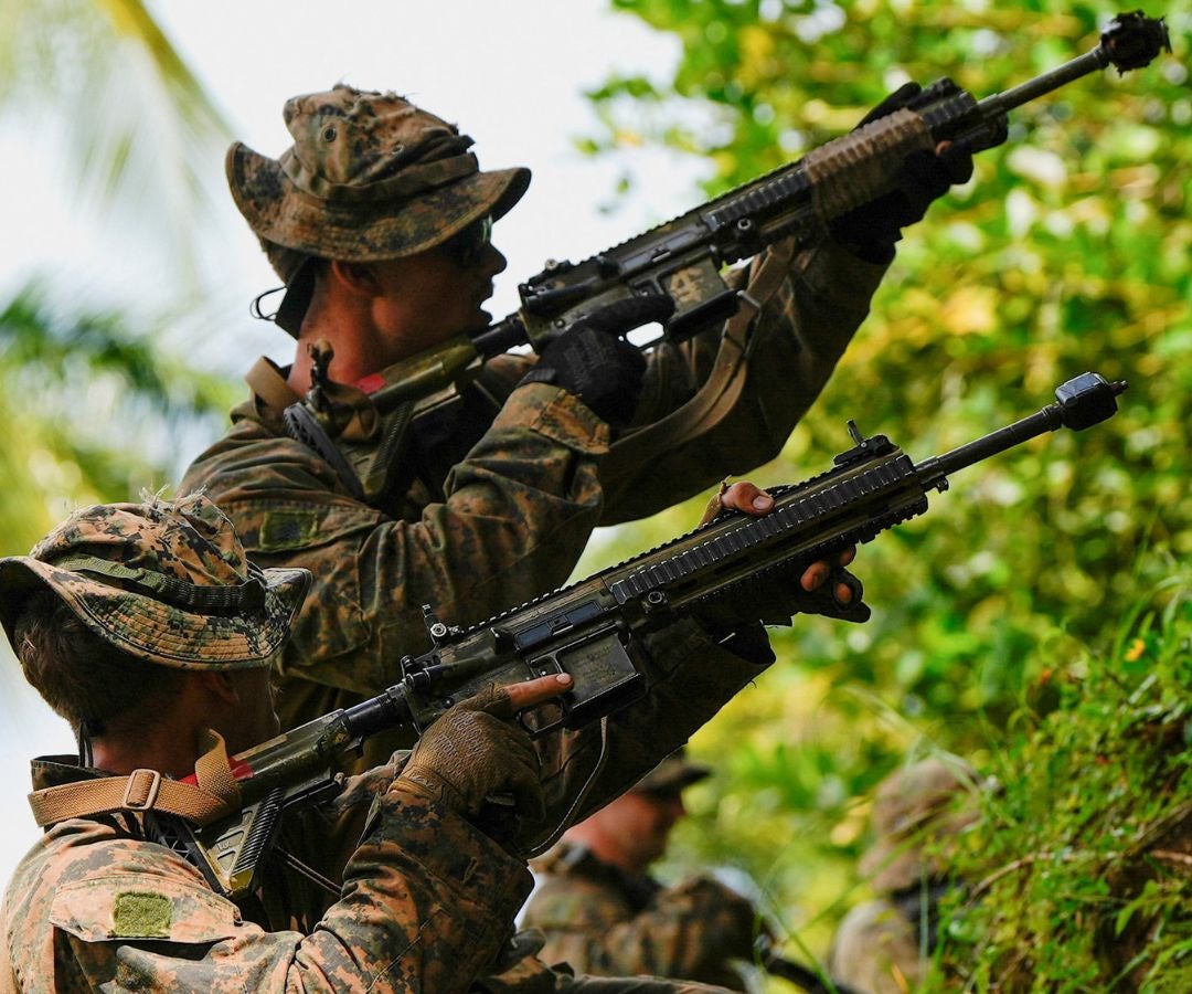 Personal militar panameño y estadounidense participa en un ejercicio de entrenamiento conjunto cerca de Colón