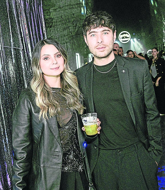 Laura Rivera, analista senior de Bretaña; y David Pulido, director de la marca Brinsa.