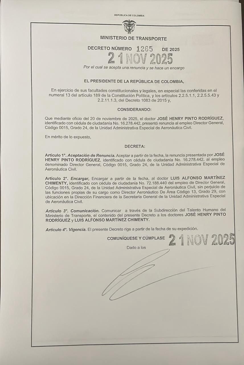 Luis Alfonso Martínez Chimenty asume como nuevo director de la Aeronáutica Civil