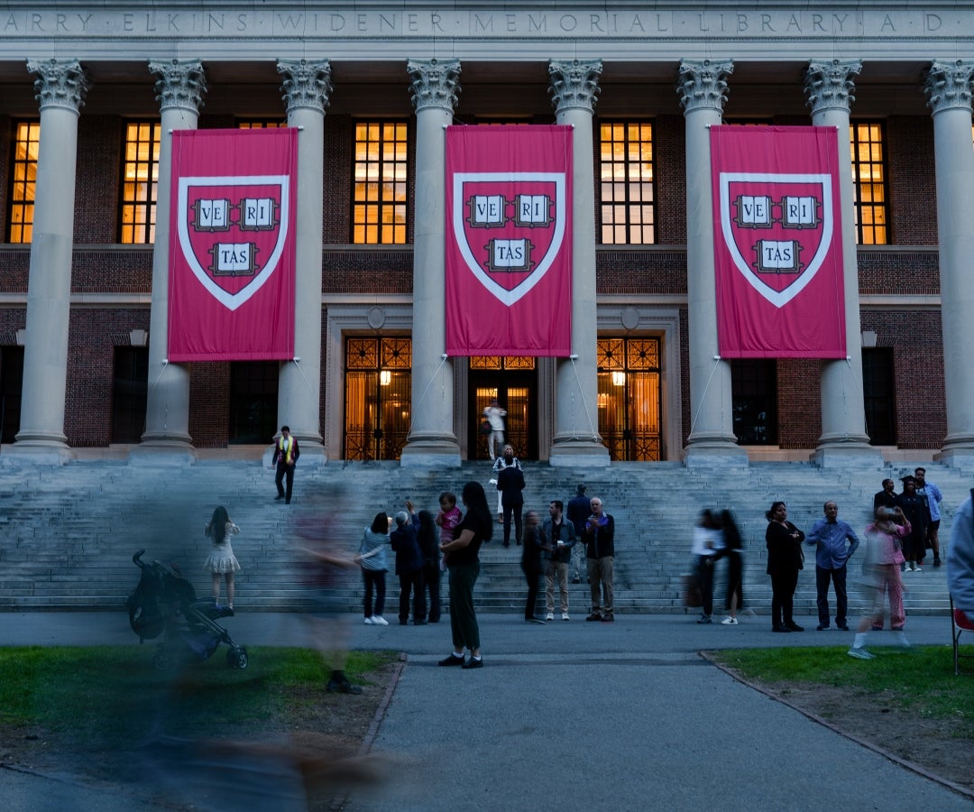 Otra universidad de la Ivy League víctima de hackeo, Harvard confirma violación de datos