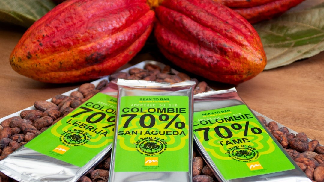 La más reciente proviene del Club Des Croqueurs, que otorgó a dos barras de chocolate Maison Mulhaupt -de Casa Rivera del Cacao- las distinciones Tableta de Oro y Golpe de Corazón