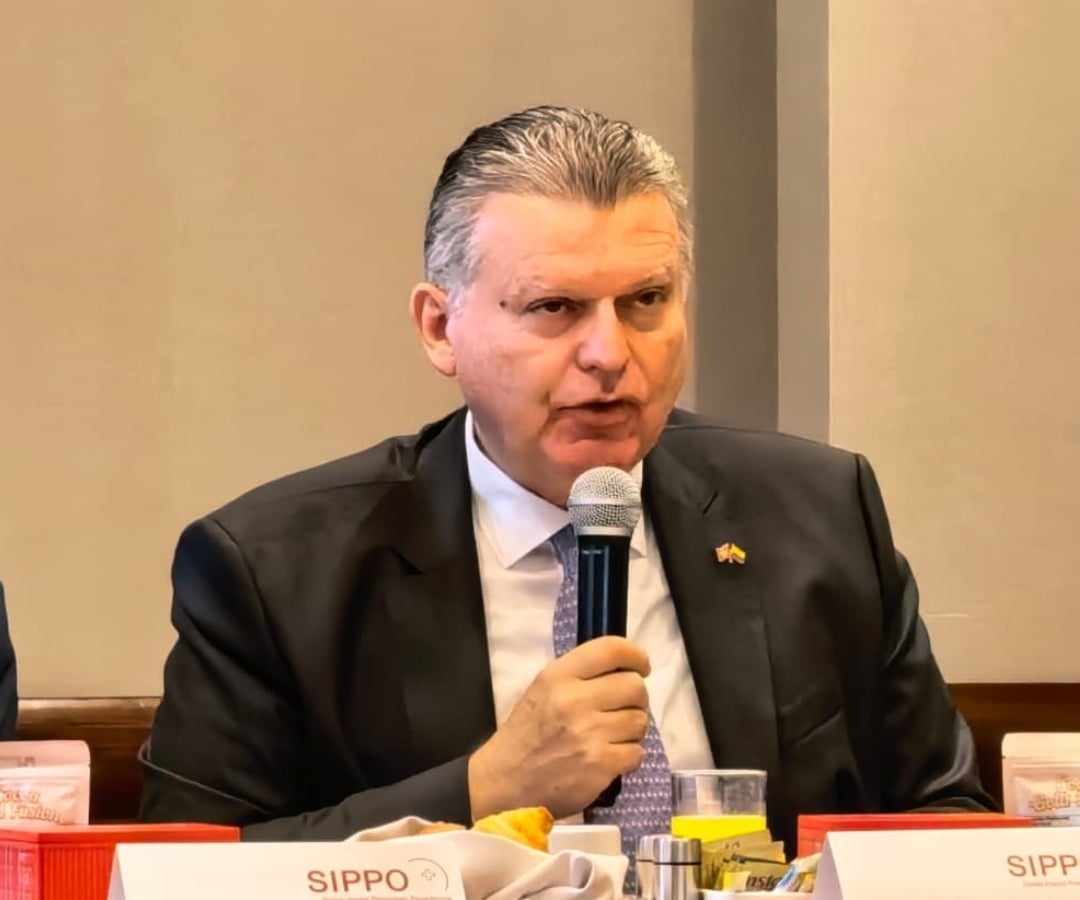 Embajador de Suiza en Colombia, Eric Mayoraz