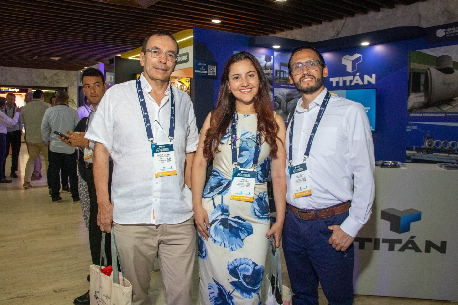 De Hace Ingenieros: Antonio Sánchez Torres, gerente; Natalia Fandiño, coordinadora de proyectos; y Juan Carlos Hernández, subdirector financiero.