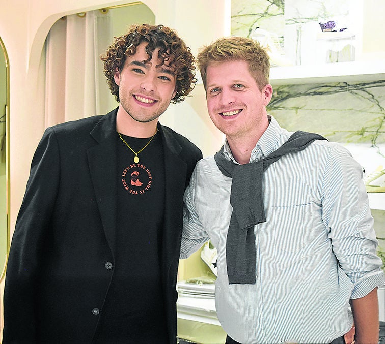 El actor Juan Buschbeck y el empresario Henri Helander, entre las personalidades invitadas.