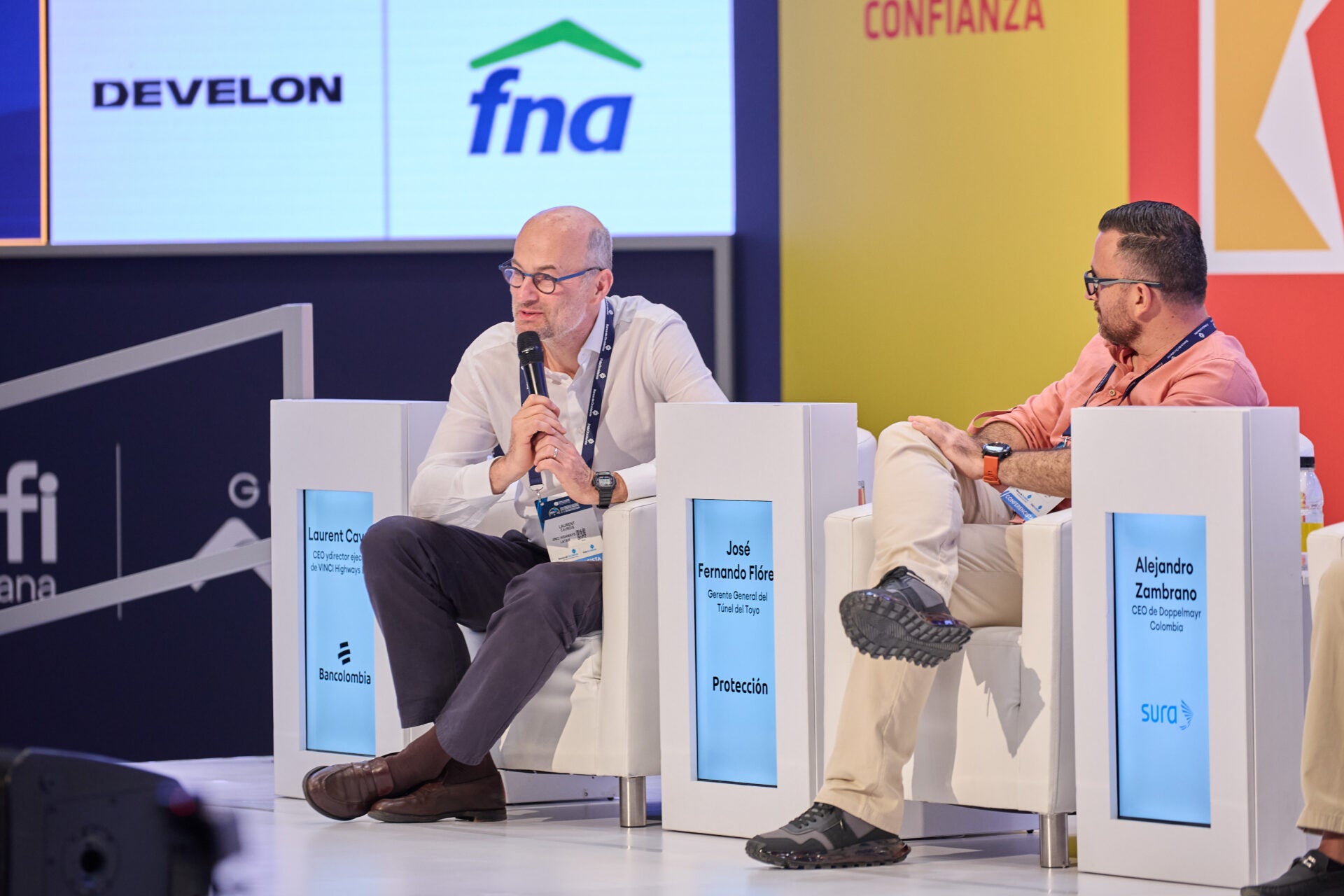 Laurent Cavrois, CEO y director ejecutivo de VINCI Highways Latam y José Fernando Flórez, gerente General del Túnel del Toyo