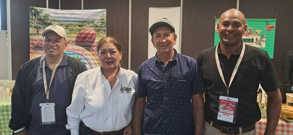 Giovanny Zapata, gerente de Chocochucho Agroturismo; Lilian Jaramillo, representante legal de Cacao La Juana; Rogelio Pérez, gerente de Delicias del Cancelado; y Alberio de la Cruz Hoyos, representante legal de Asocanori y dueño de la marca Cruzana.