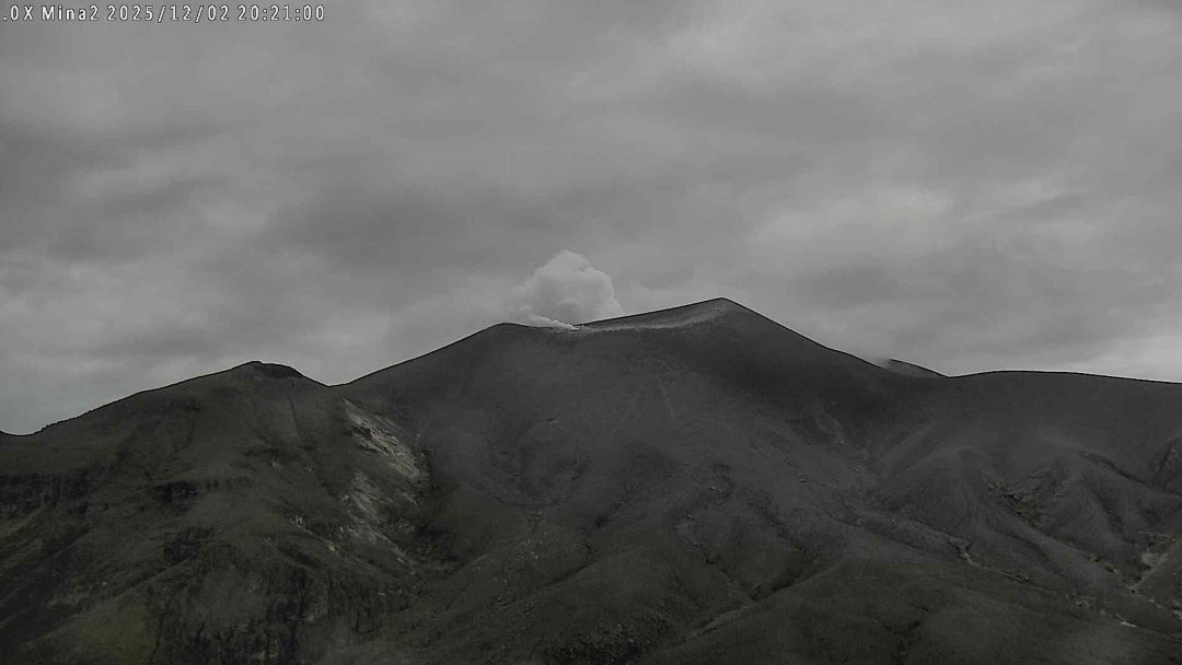 Volcán Puracé presenta emisiones de hasta 100 metros de altura