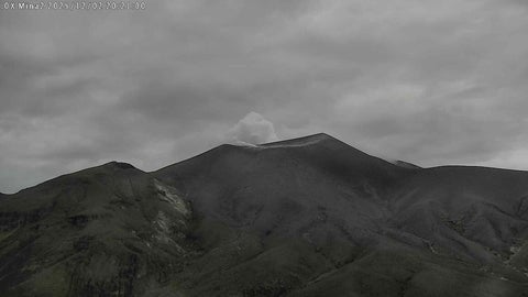 Volcán Puracé presenta emisiones de hasta 100 metros de altura