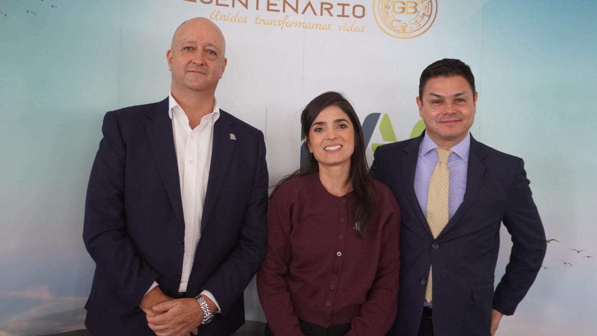 Juan Carlos Botero, gerente nacional de Agroindustria en BBVA; Luisa Fernanda Gallego, directora de Relacionamiento de Finagro; y Ricardo Morris, vicepresidente financiero de Finagro.