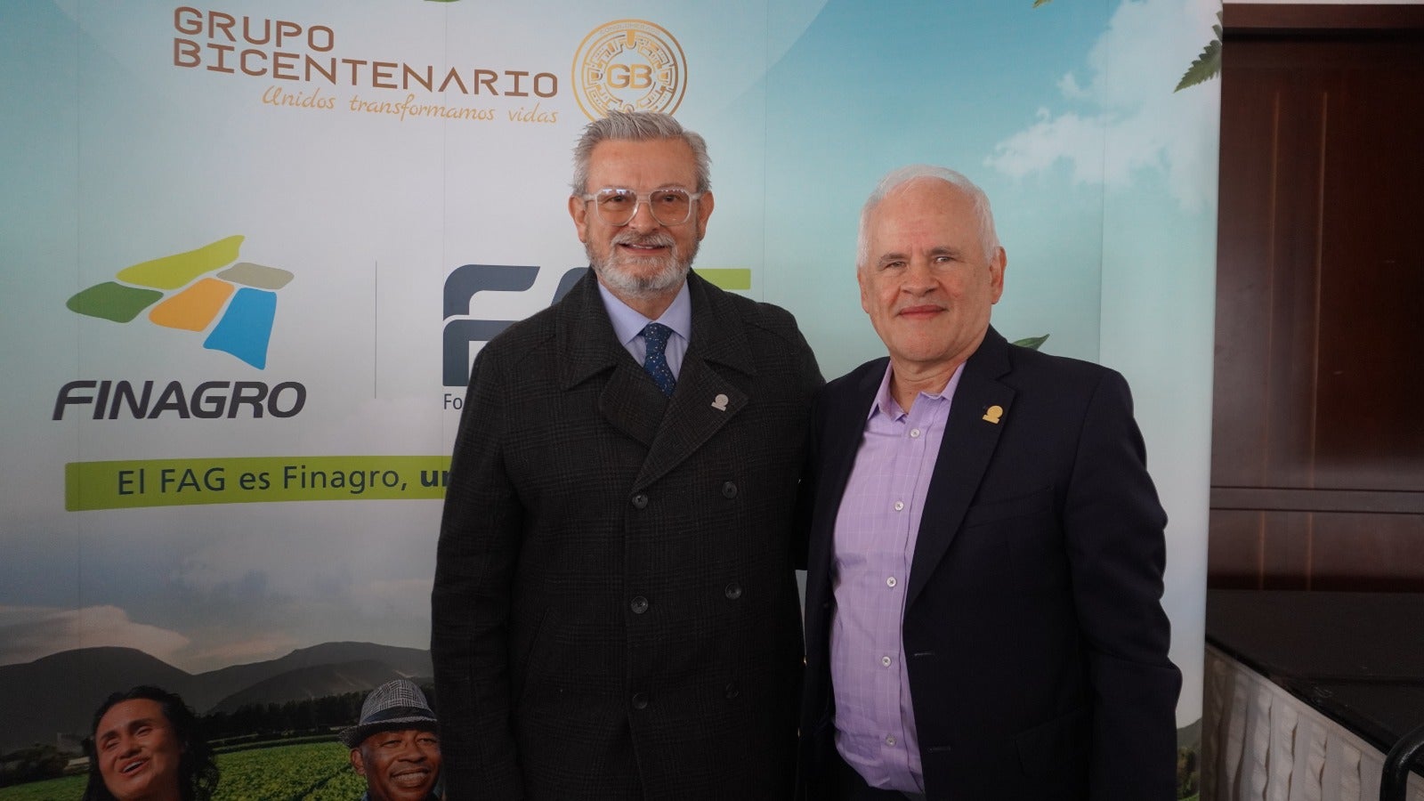 Eduardo Prada, vicepresidente ejecutivo del Banco Agrario; y Jairo Eduardo Ramírez, gerente general de Fincomercio.